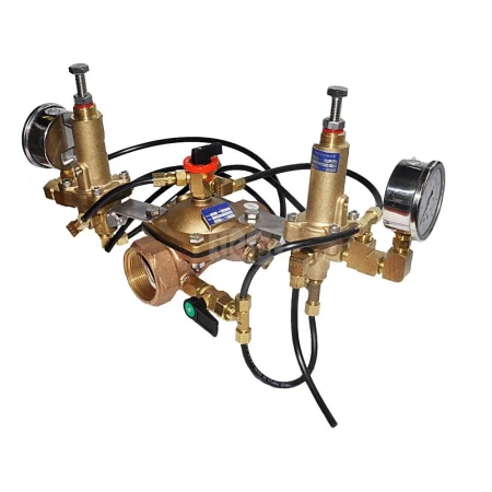 Zawór pierwszeństwa z regulatorem ciśnienia