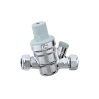 Regulator ciśnienia ze złączkami zaciskowymi – wersja skośna z możliwością przyłączenia manometru O 15